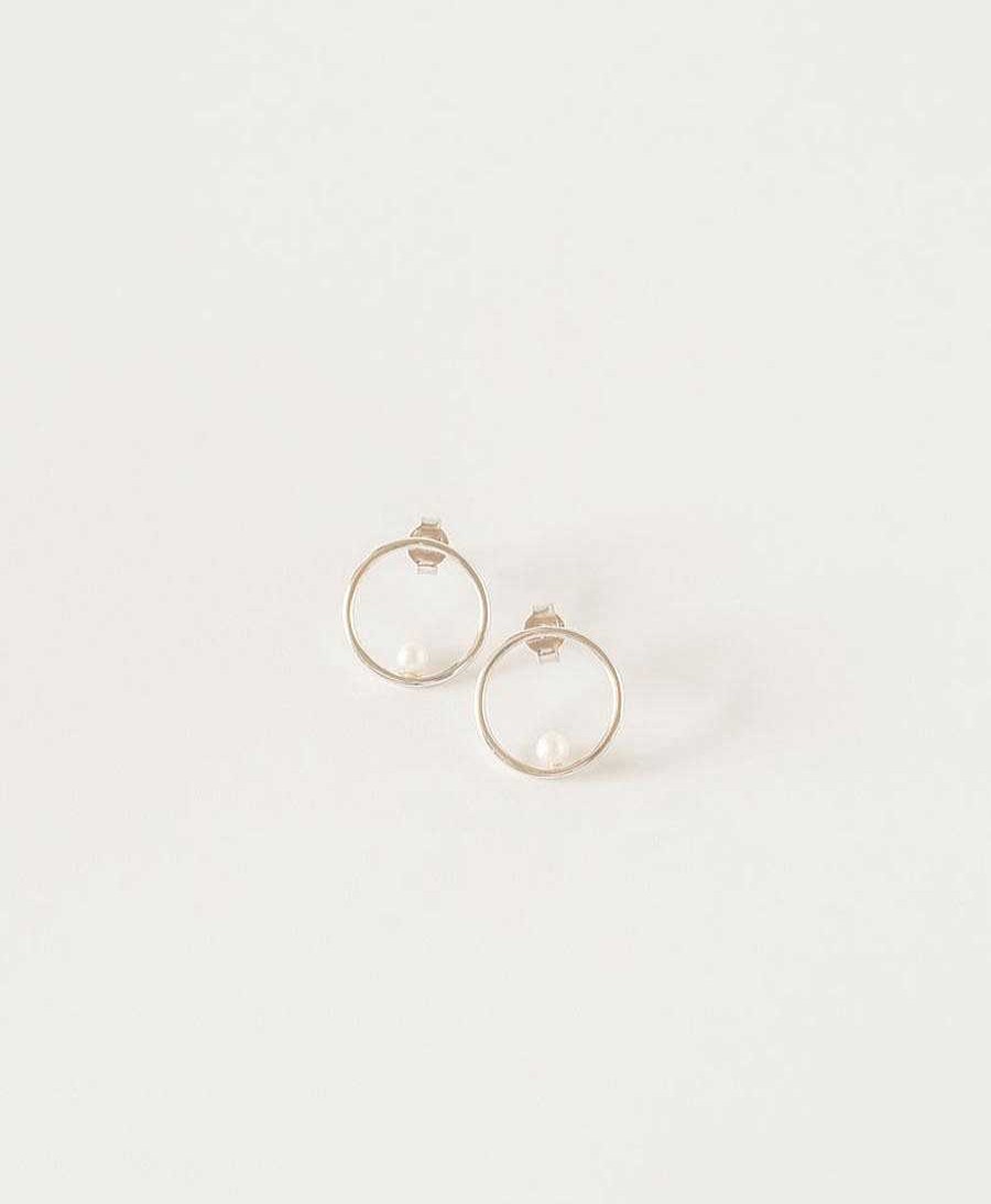 Damen V Design Lab Ohrringe | Kleine Circle Ohrstecker Mit Perle Mit Weissgold Vergoldet