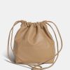 Damen Modern Weaving Taschen | Kleine Beuteltasche "Square Gathered Bucket" - Lammleder, Camel